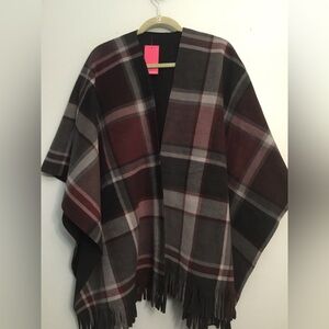 Women’s Vince Camuto shawl one size brand new